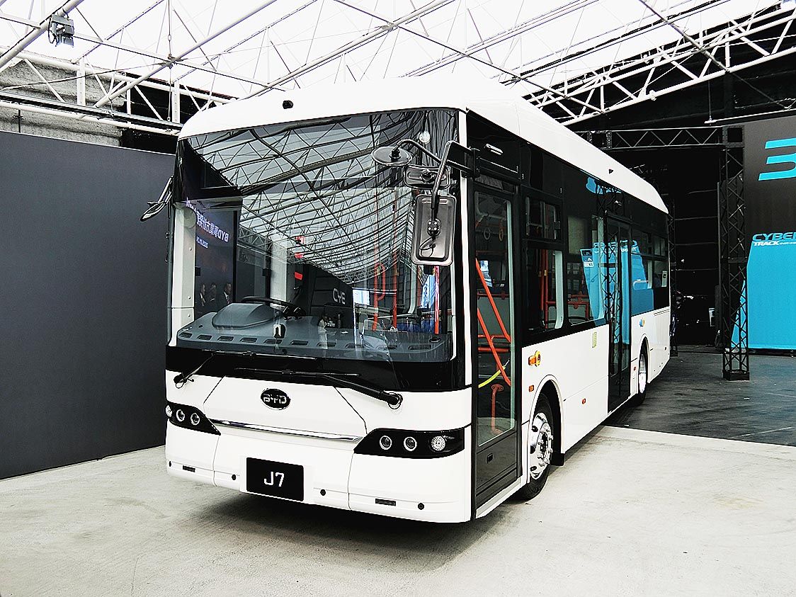 EVバス「J7」