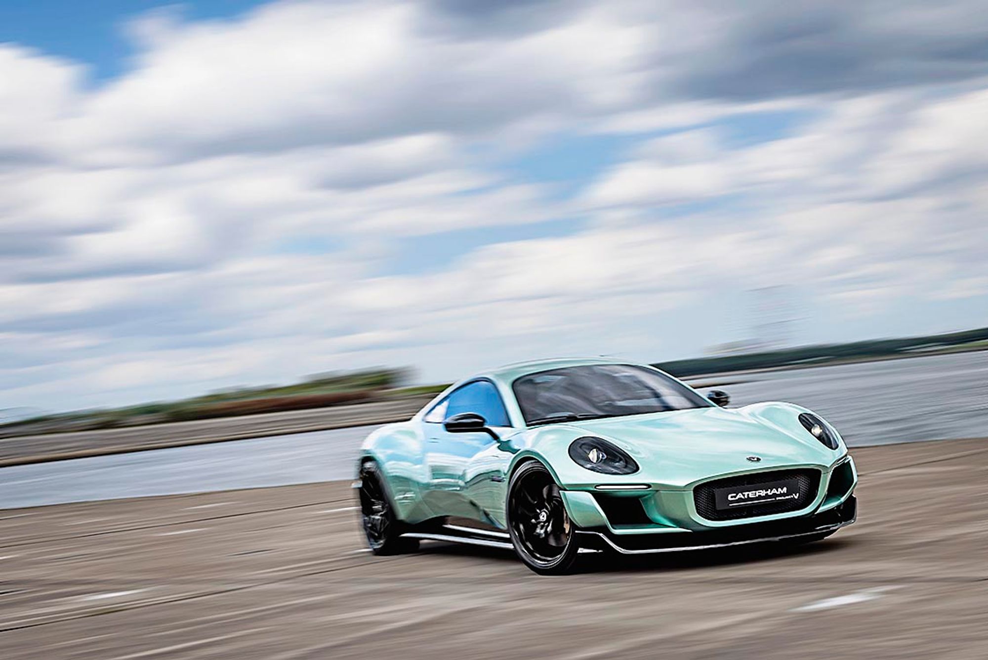 HKSとケータハム、EV開発で協業　スポーツクーペにサスペンション提供　車両解析も