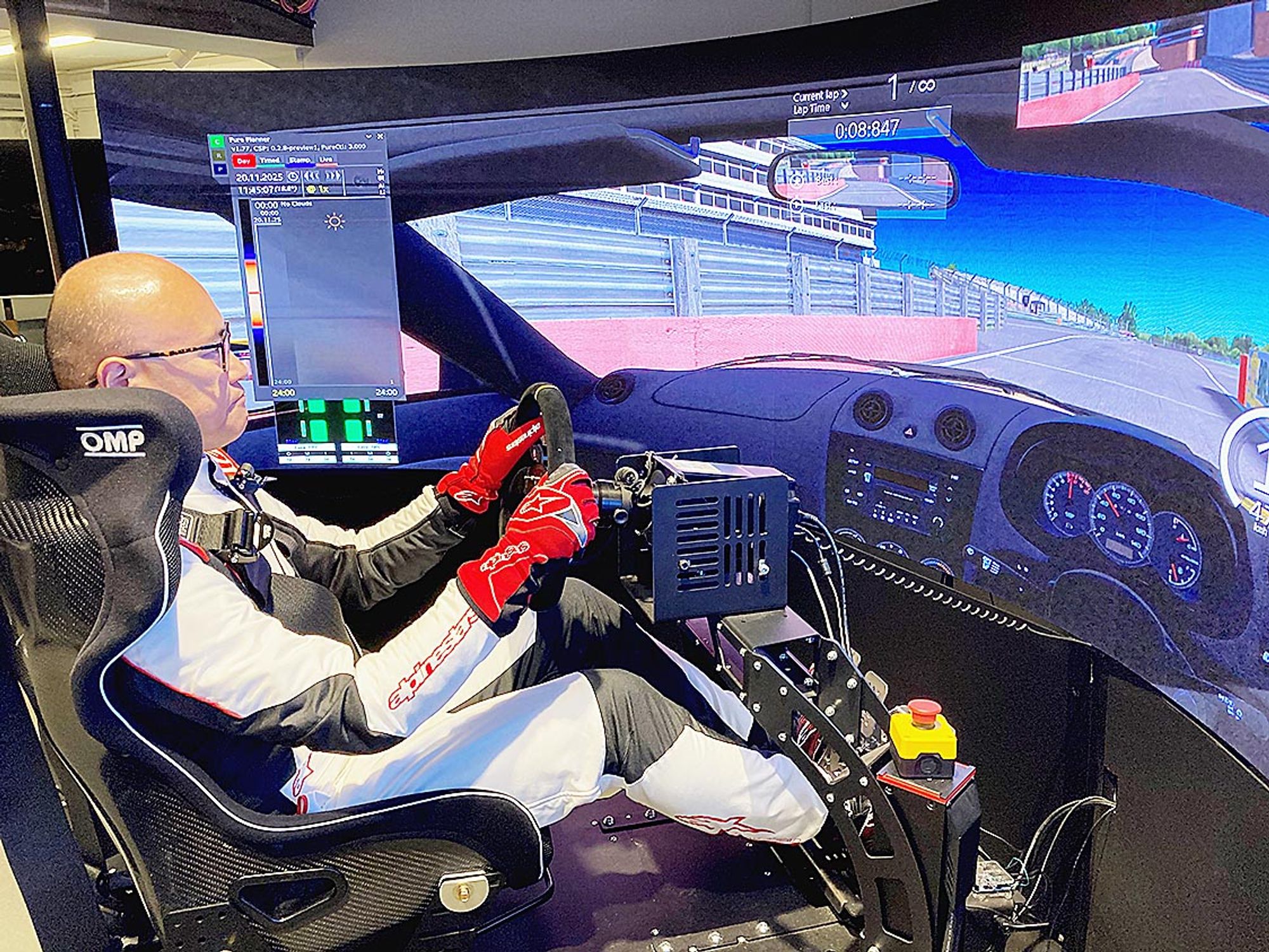 〈車笛〉SPK「シミュレーターラボ」　実車さながらの操縦体験　モビリティと社会との関係提示